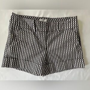 New York Company Black & White Geometric Women's Shorts
